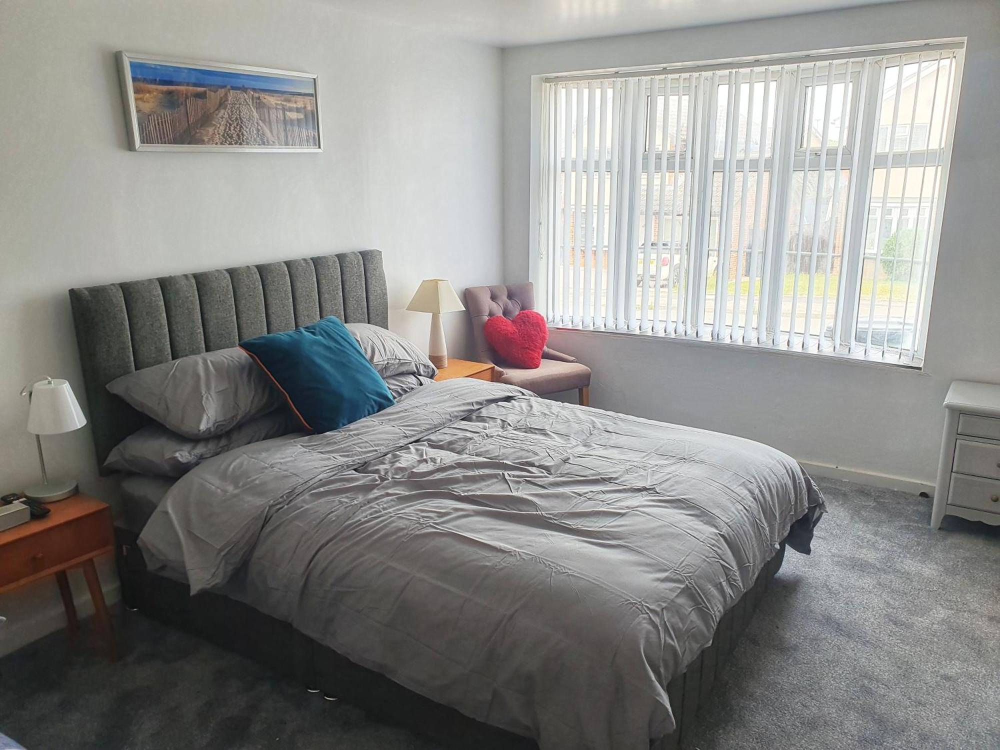Modern Comfortable Quiet Self Contained Apartments Брэклей Экстерьер фото